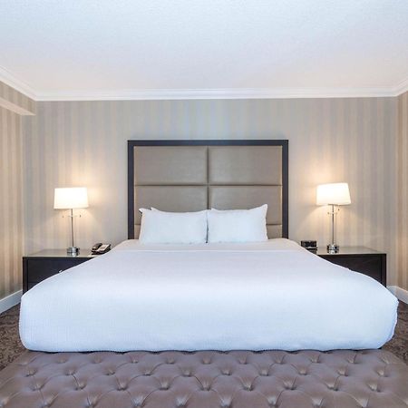 Sandman Signature Edmonton Downtown Hotel Esterno foto