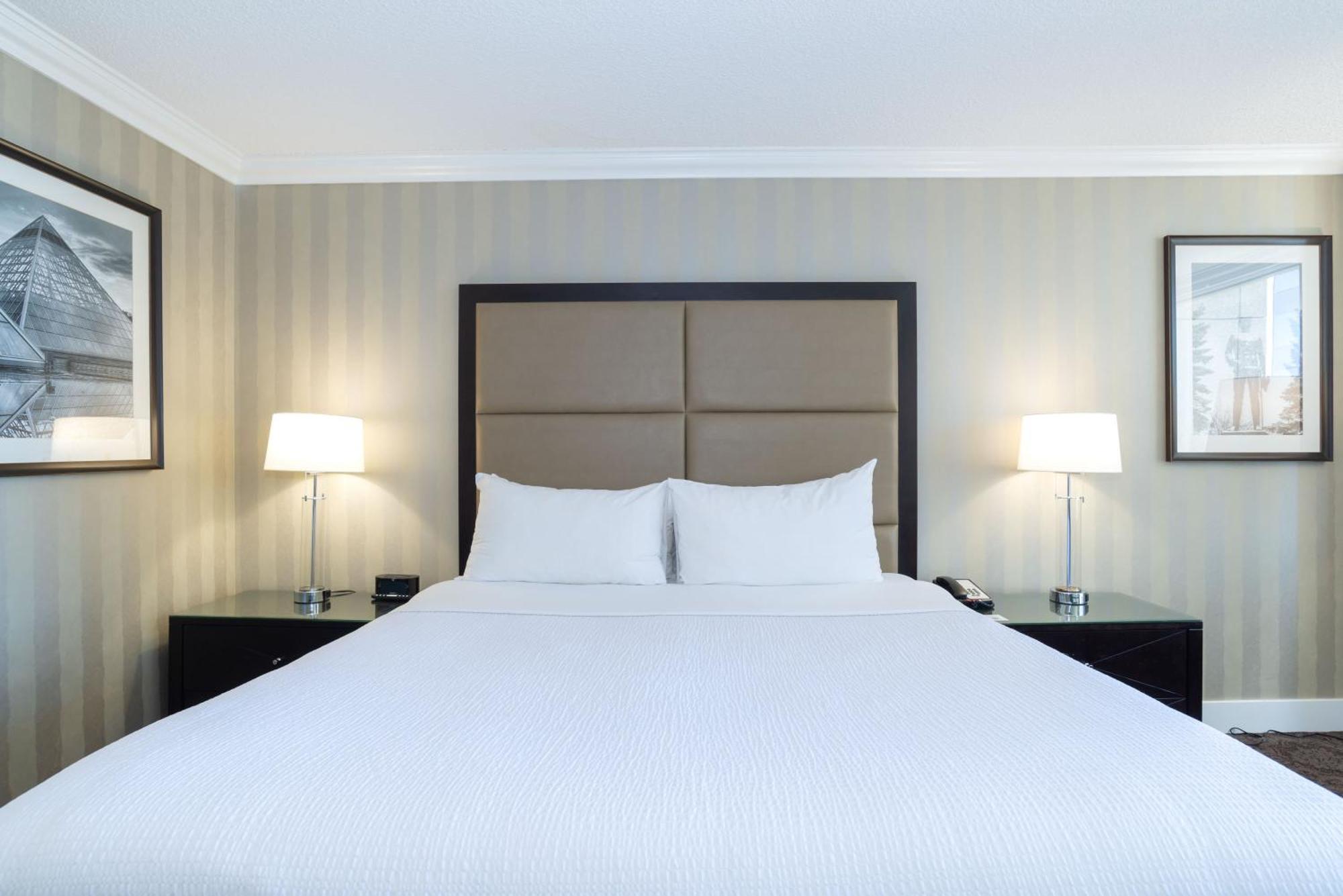 Sandman Signature Edmonton Downtown Hotel Esterno foto