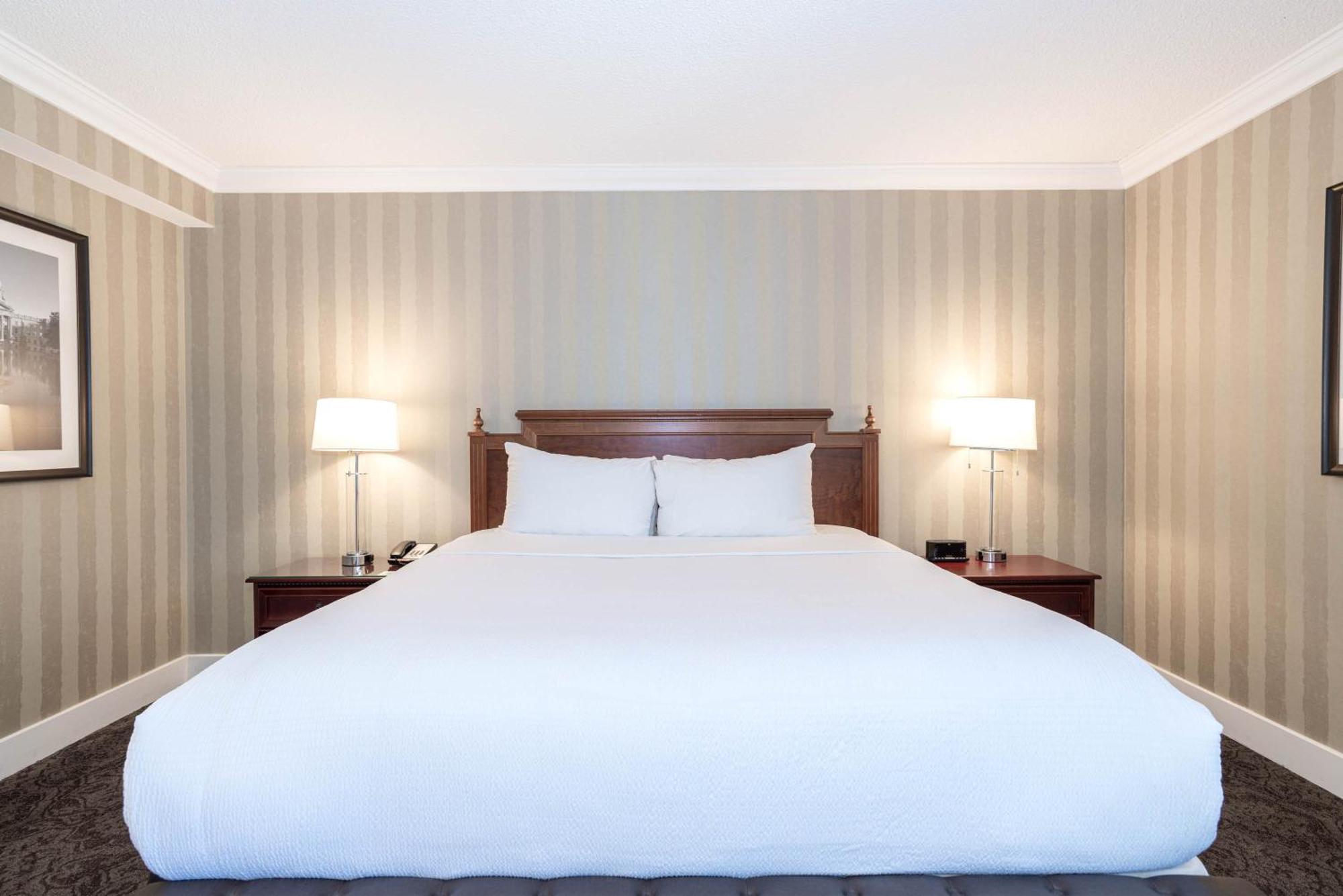 Sandman Signature Edmonton Downtown Hotel Esterno foto
