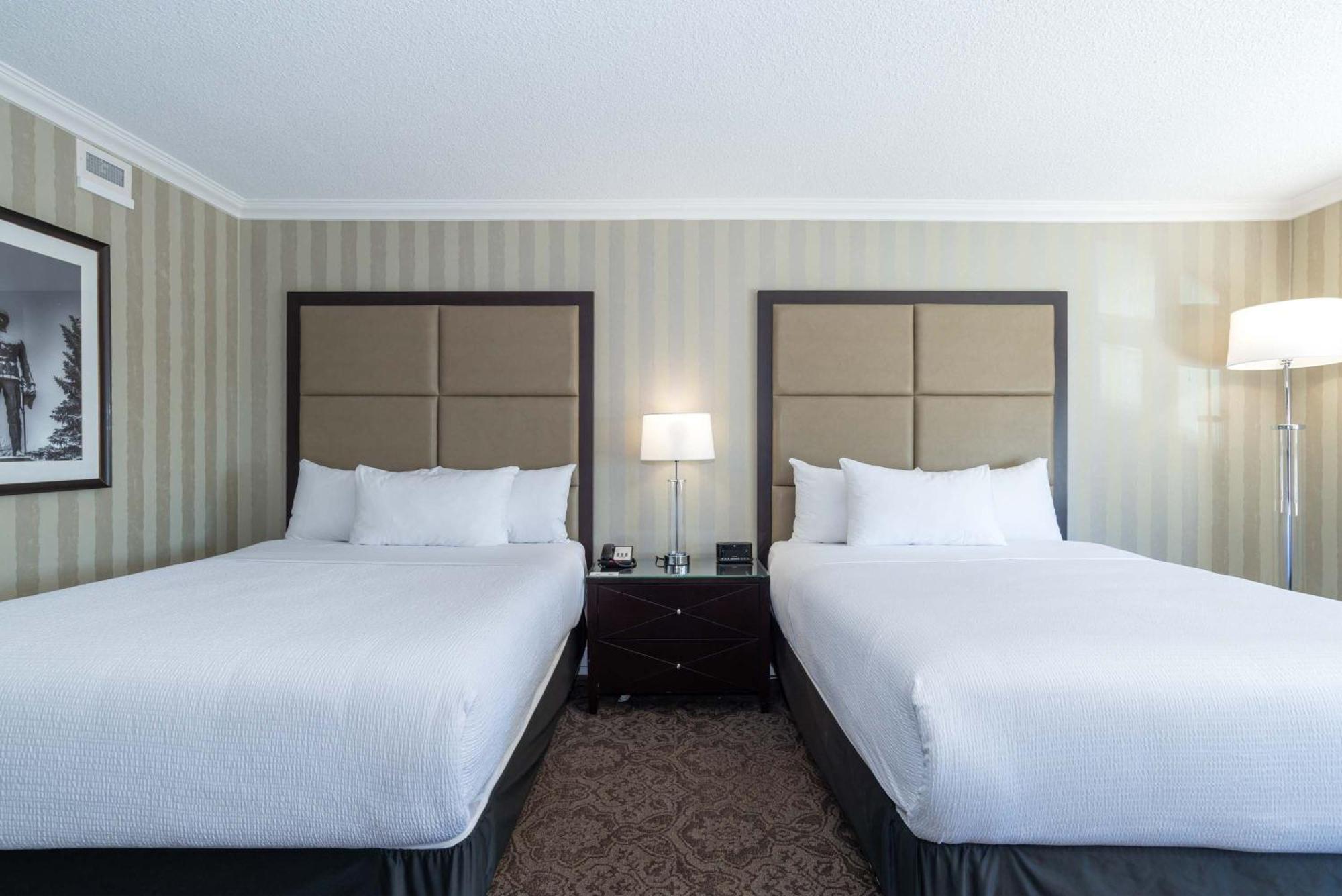 Sandman Signature Edmonton Downtown Hotel Esterno foto